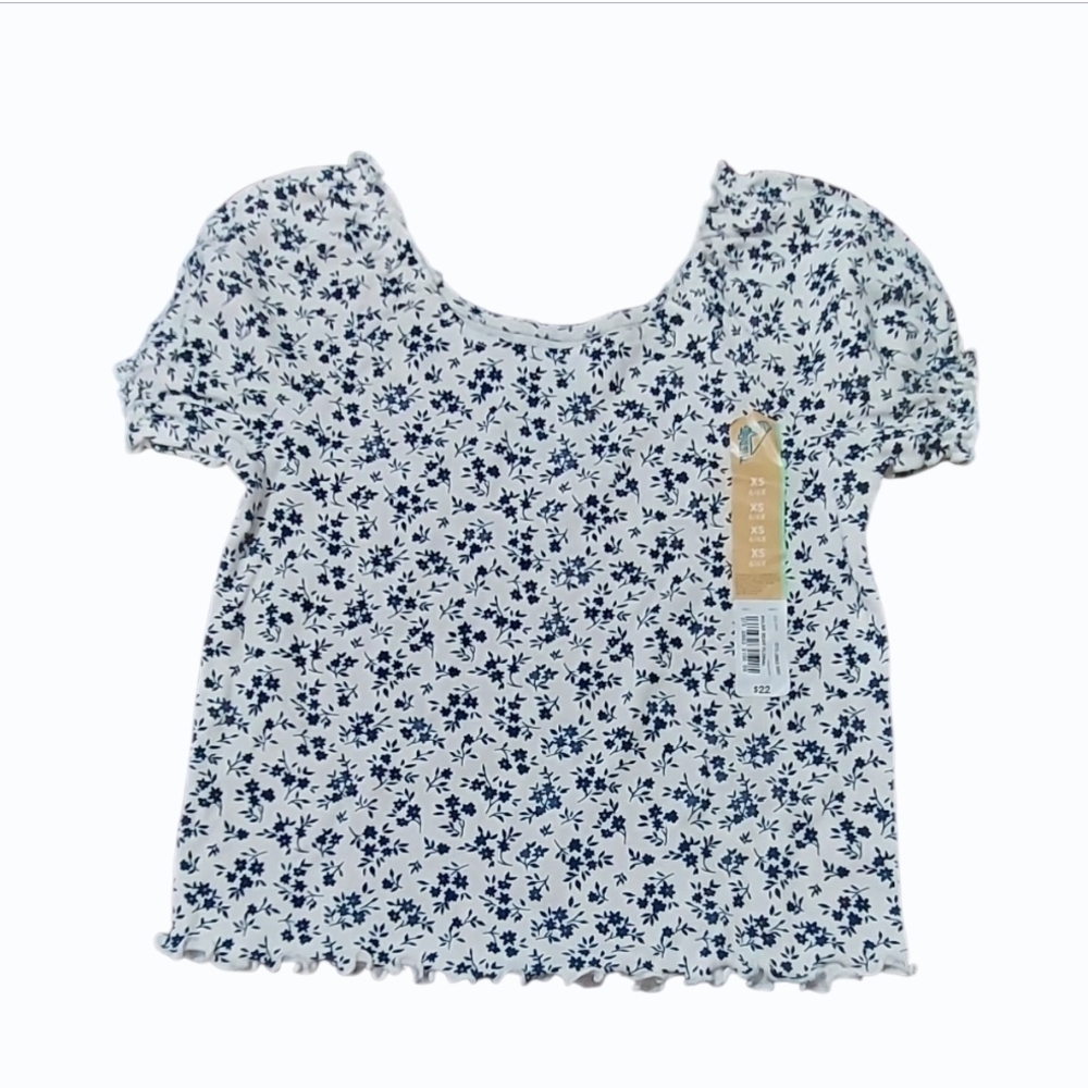 NWT thereabouts White with Navy Blue Floral Print Ruffle Hem And Sleeves Top